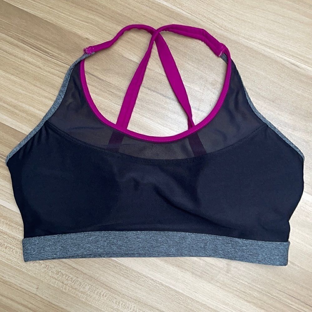 KI Pro NYC sport Bra.  NWOT. Size Small.